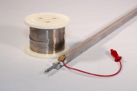 Vertrod heater bar with nichrome ribbon element spool